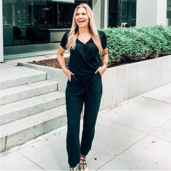 PrettyGarden Chic Casual Deep Vneck Jumpsuit NWT - MEDIUM - Picture 9 of 10